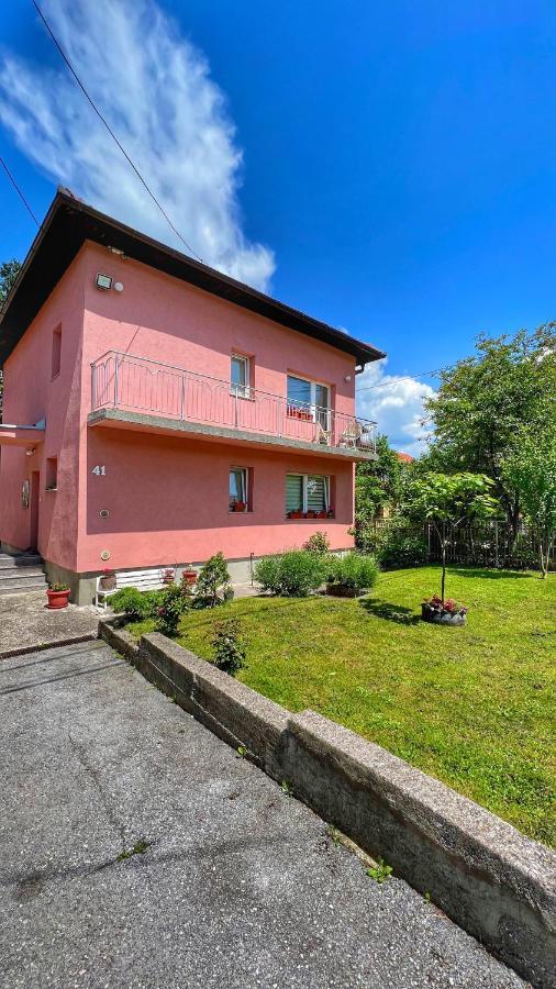 Guest House Bosnian House Hrasnica エクステリア 写真