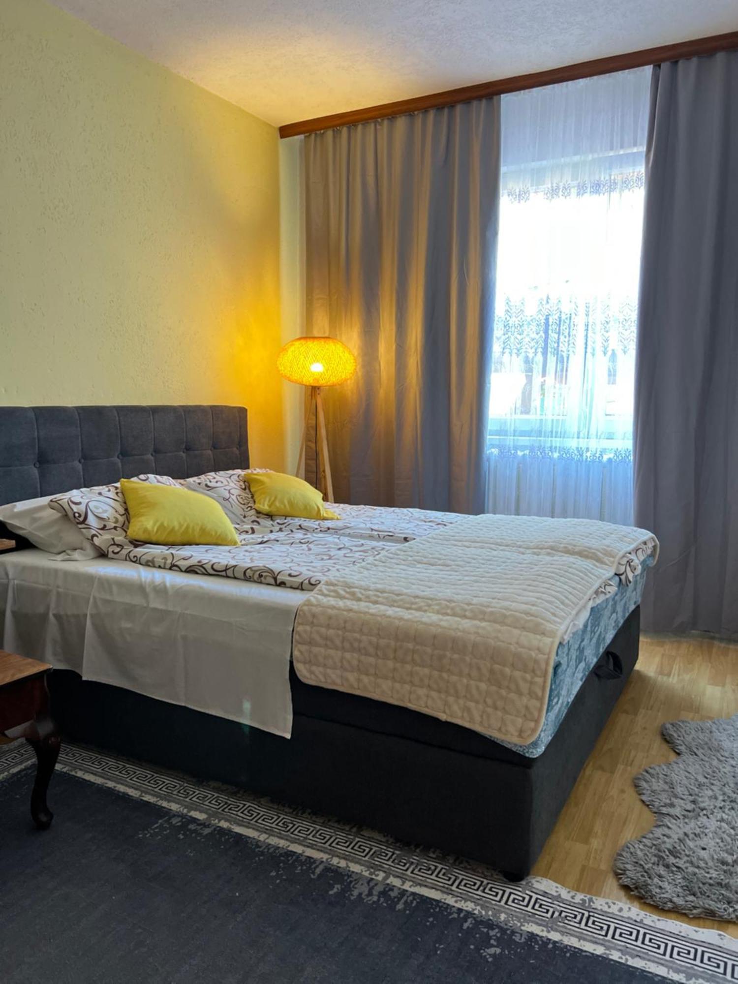Guest House Bosnian House Hrasnica エクステリア 写真