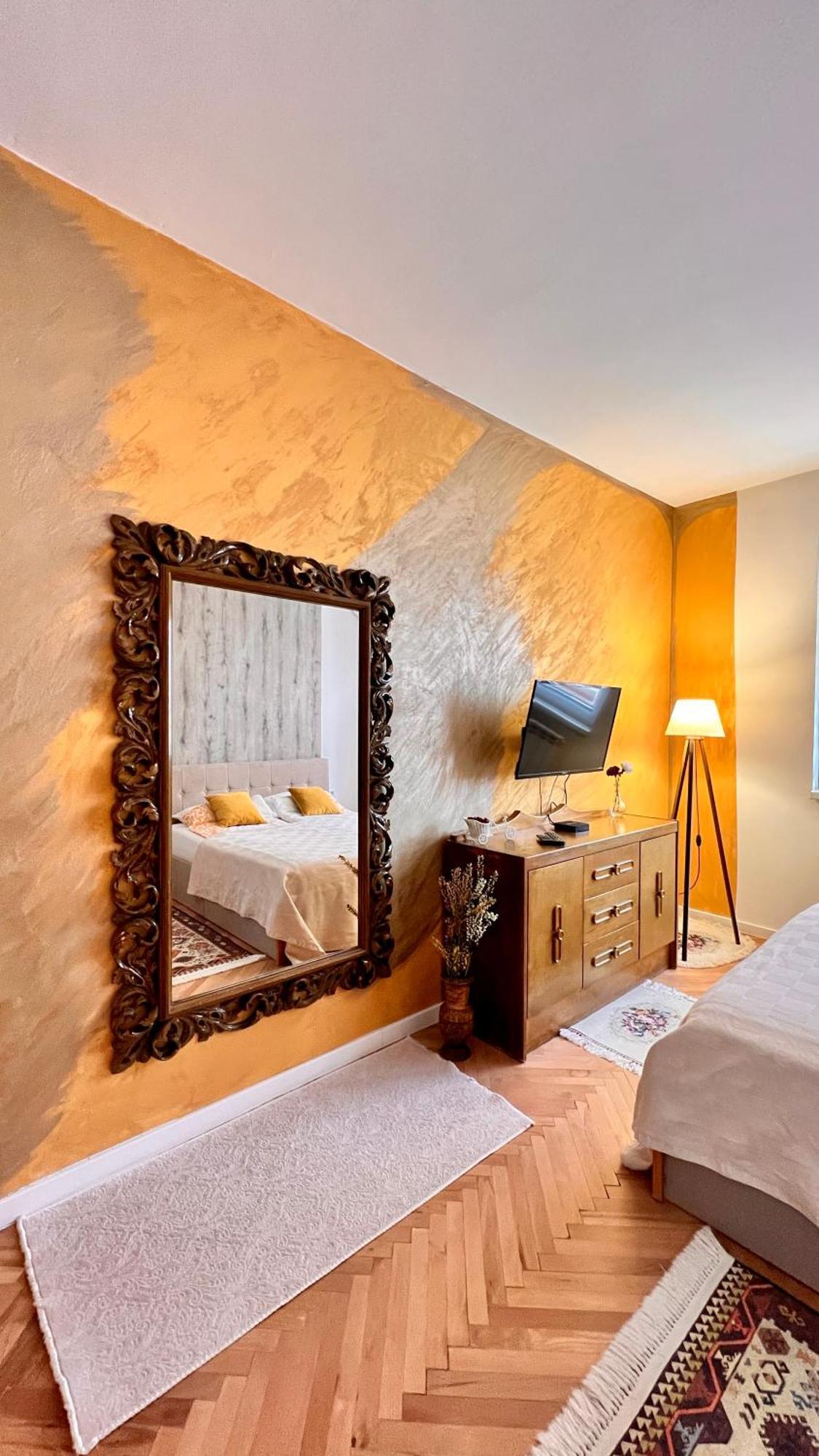 Guest House Bosnian House Hrasnica エクステリア 写真